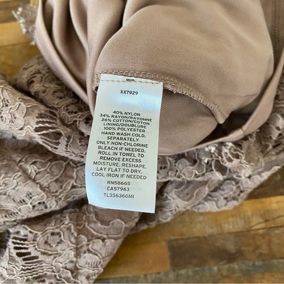 LEITH BEIGE LACE DRESS - Picture 11 of 13